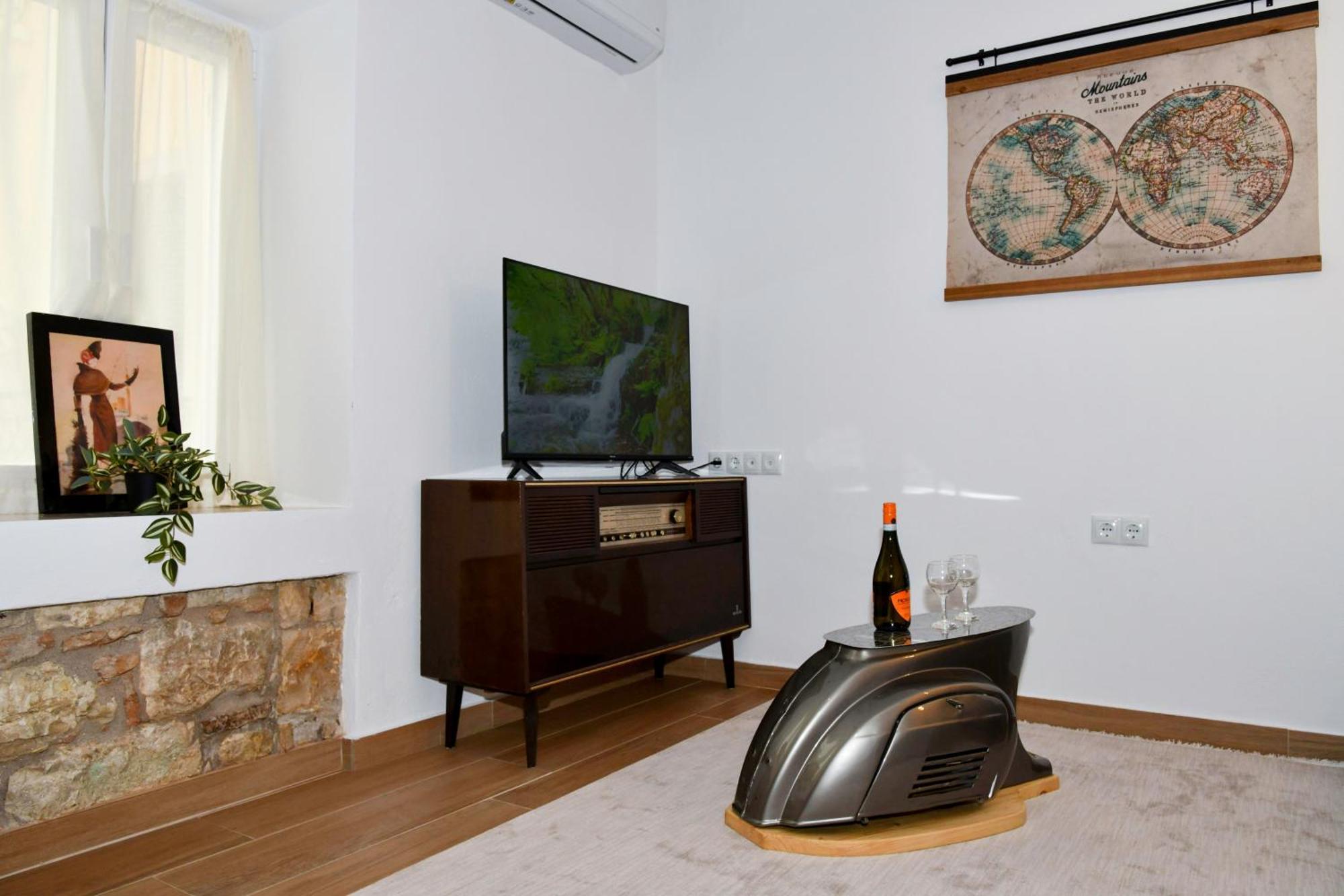 Captain Theo'S Modern Apartment Maria Лефкими Экстерьер фото