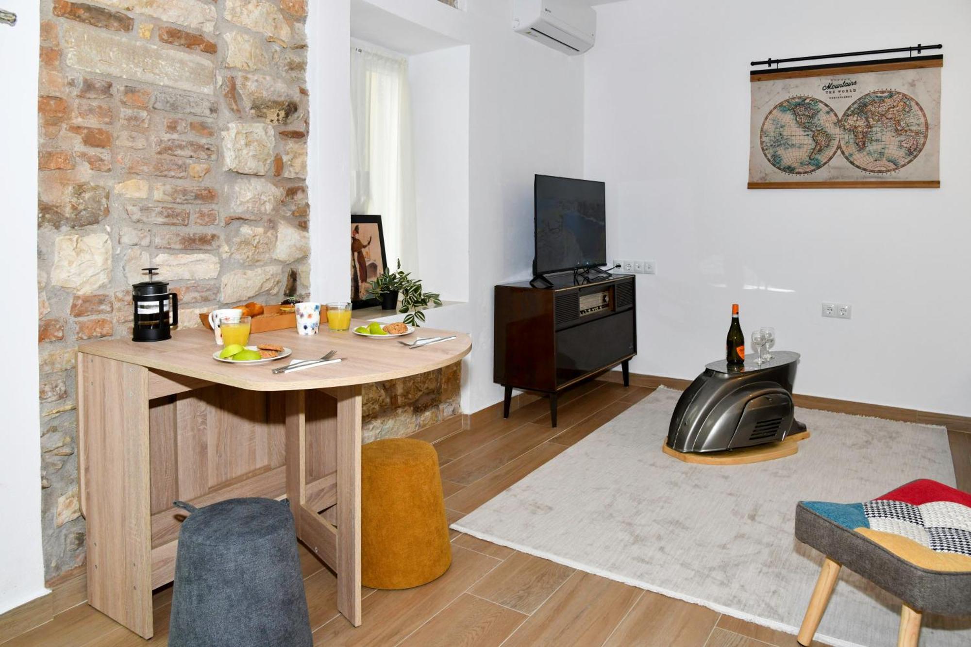 Captain Theo'S Modern Apartment Maria Лефкими Экстерьер фото